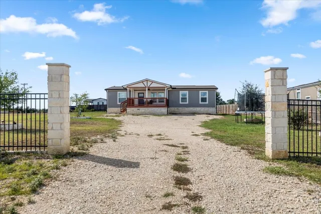 $267,099 | 104 Pineapple Sage Cove, Dale, TX 78616