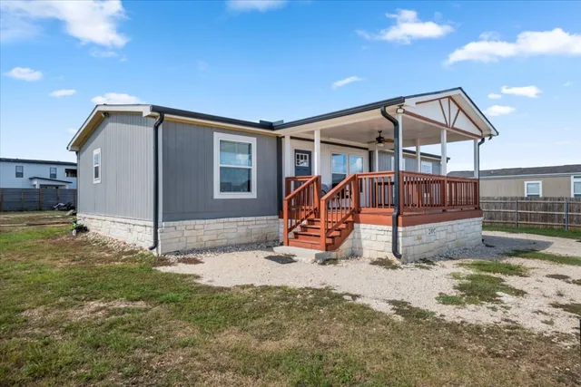 $267,099 | 104 Pineapple Sage Cove, Dale, TX 78616
