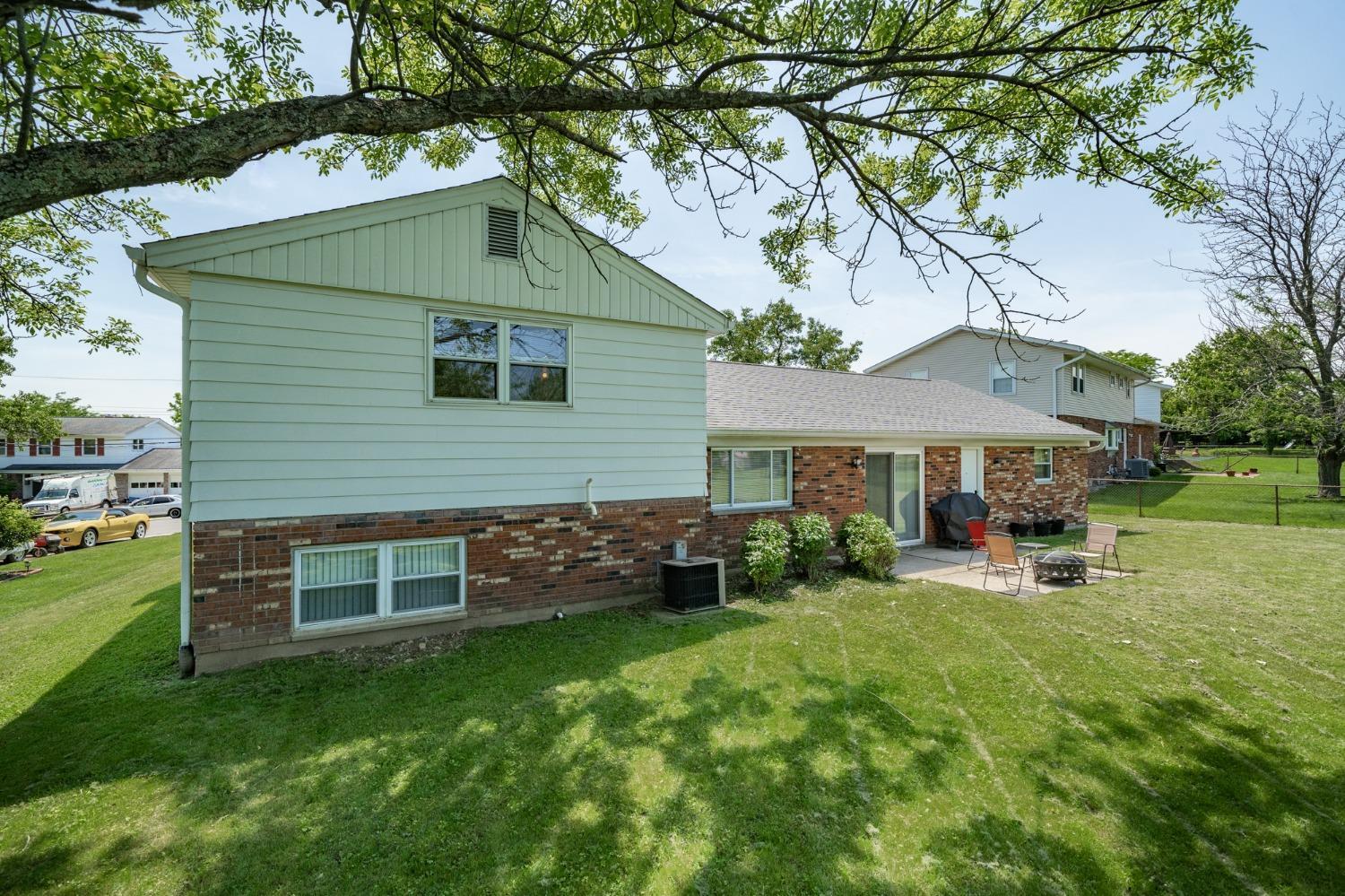 832 Yorkhaven Road Springdale, OH 45240 - Photo 8 of 41