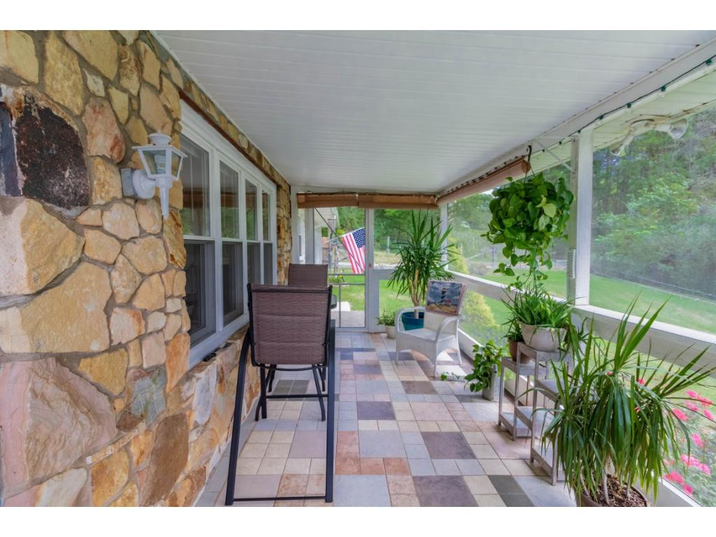 865 Mountain View Road Rogersville, TN 37857 - Photo 4 of 28 Photo 4