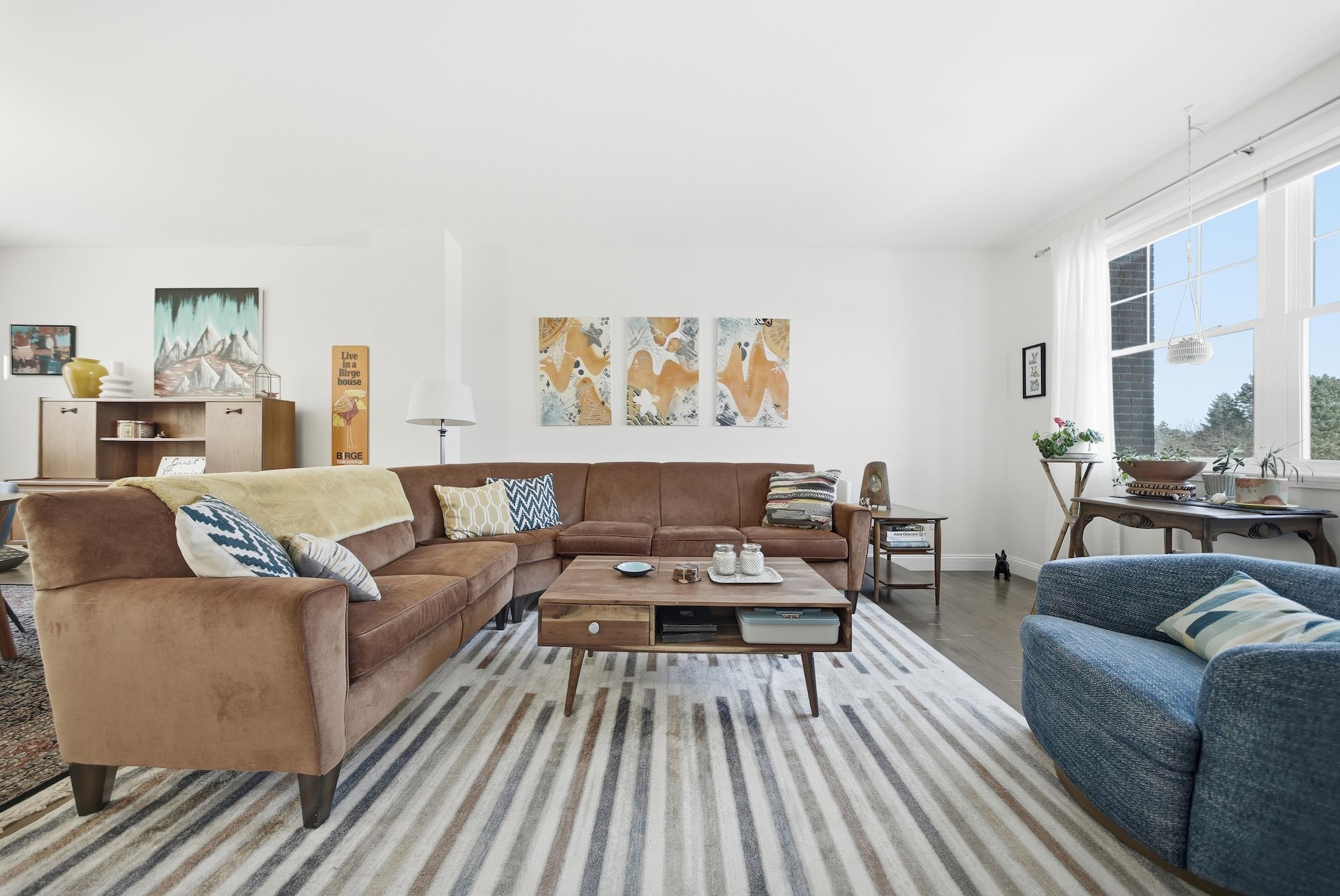 594 Zephyr Road Williston, VT 05495 - Photo 4 of 27