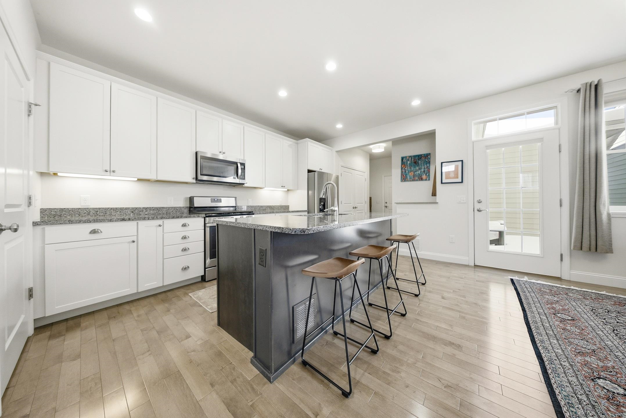 594 Zephyr Road Williston, VT 05495 - Photo 9 of 27