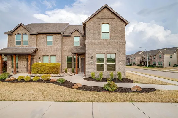 $295,000 | 440 Milverton Drive, Fort Worth, TX 76036