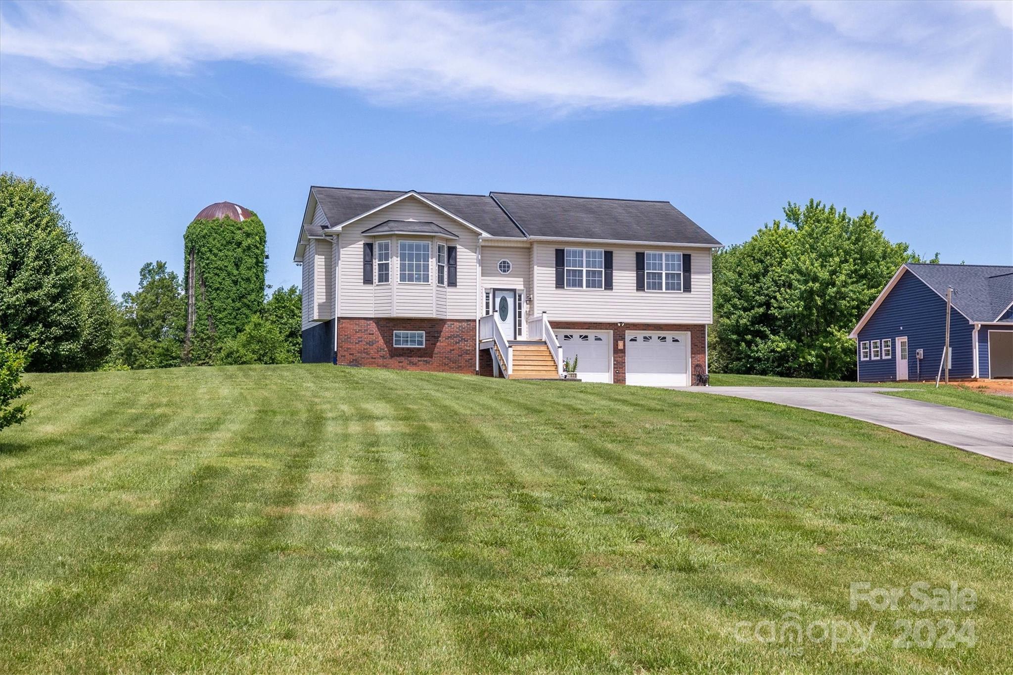 1658 Jamestown Road Morganton, NC 28655 - Photo 3 of 27 Gallery Image 3