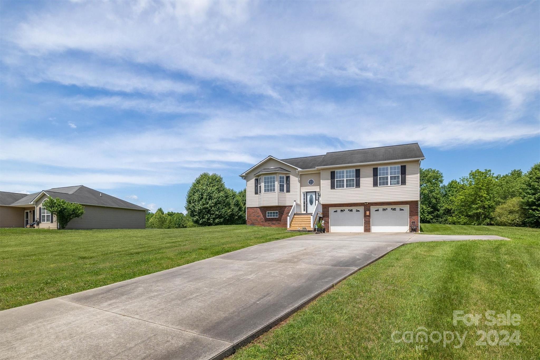1658 Jamestown Road Morganton, NC 28655 - Photo 4 of 27 Gallery Image 4