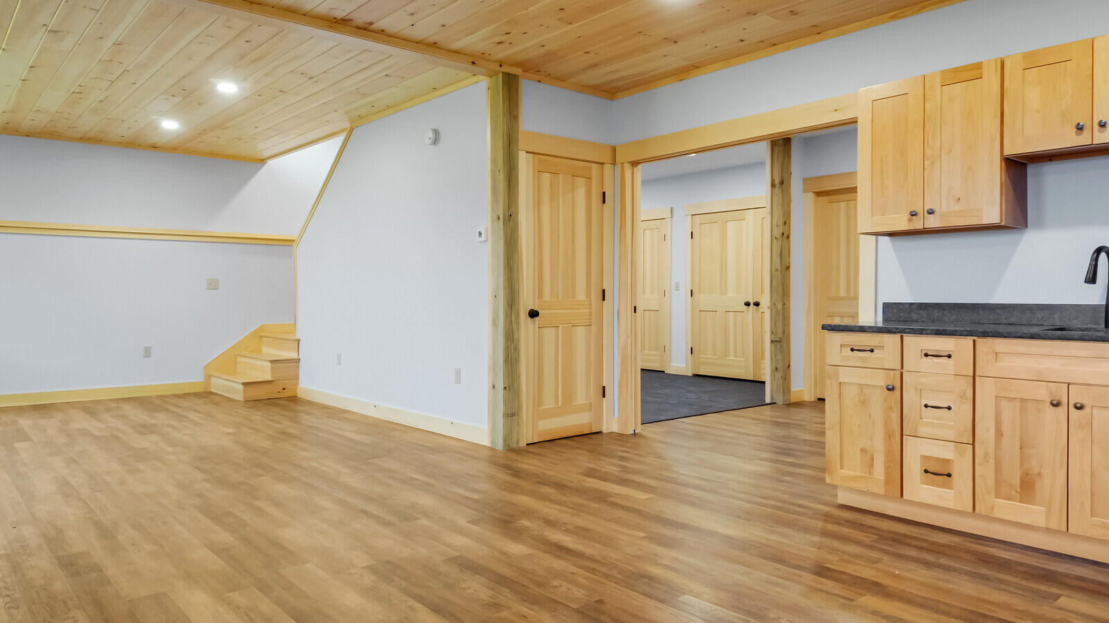 31 Moose Rdg Road Dallas Plt, ME 04970 - Photo 75 of 132 Family Room and Wet Bar