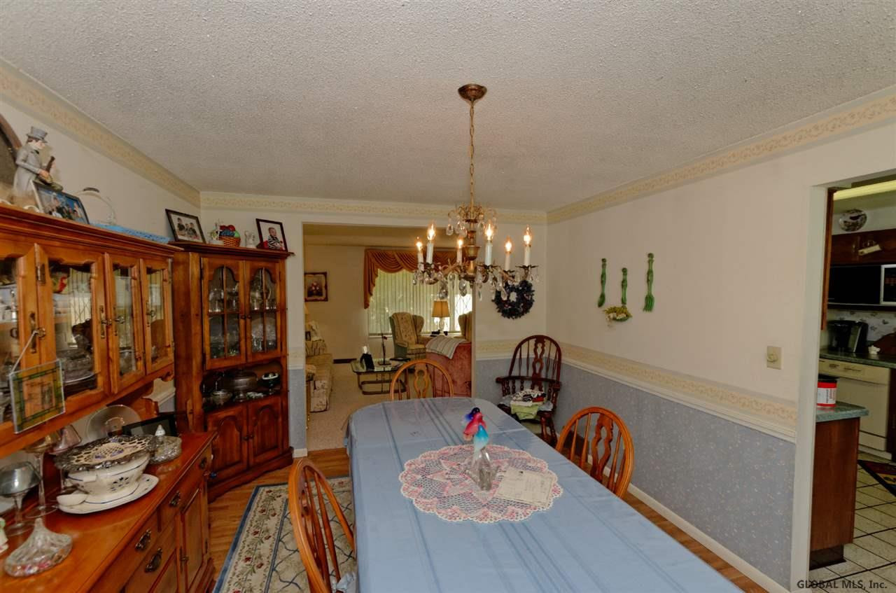 717 Pearse Road Niskayuna, NY 12309 - Photo 12 of 24 Photo 12