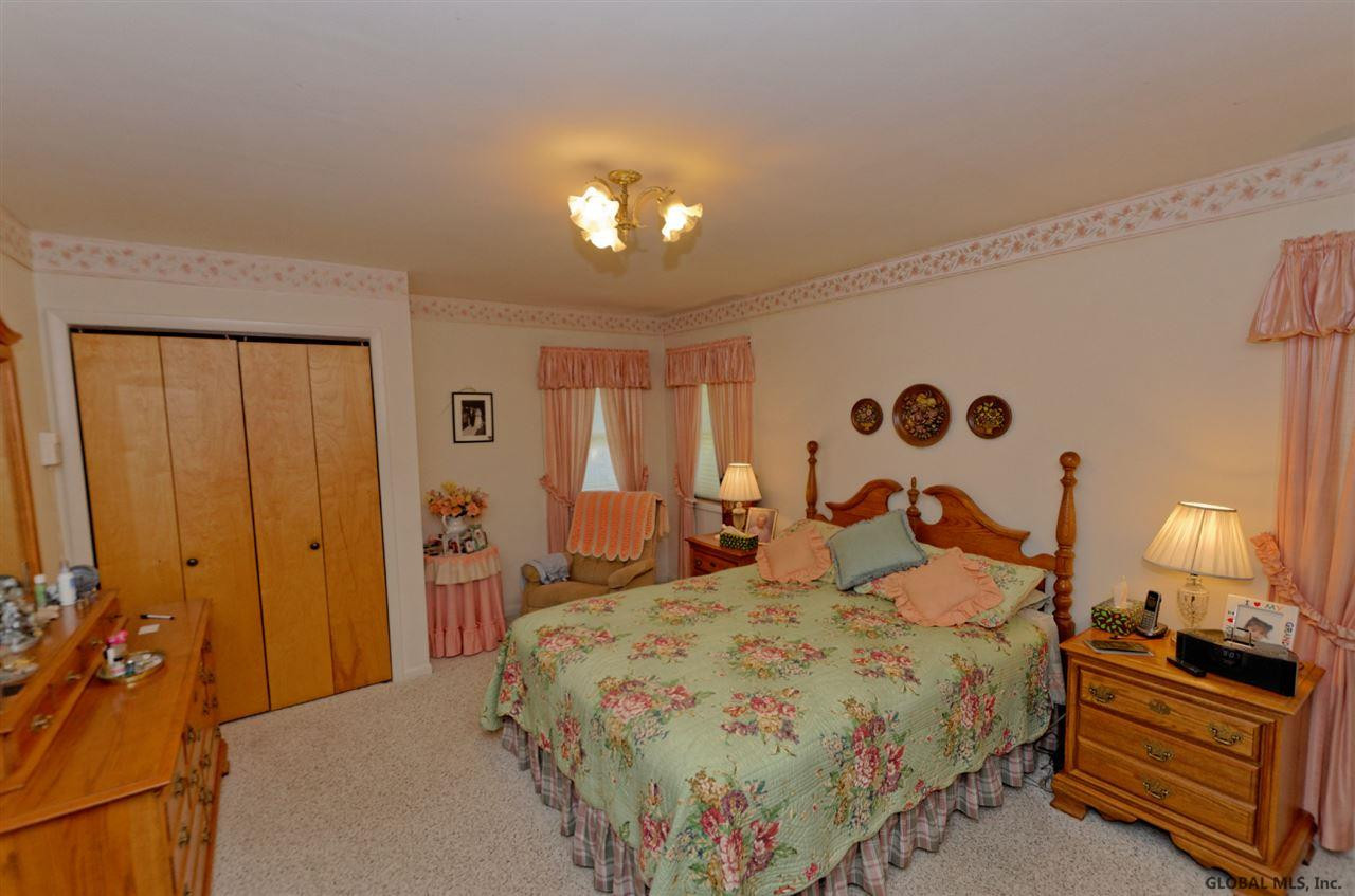717 Pearse Road Niskayuna, NY 12309 - Photo 15 of 24 Photo 15