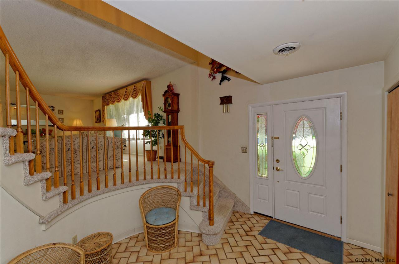 717 Pearse Road Niskayuna, NY 12309 - Photo 4 of 24 Photo 4
