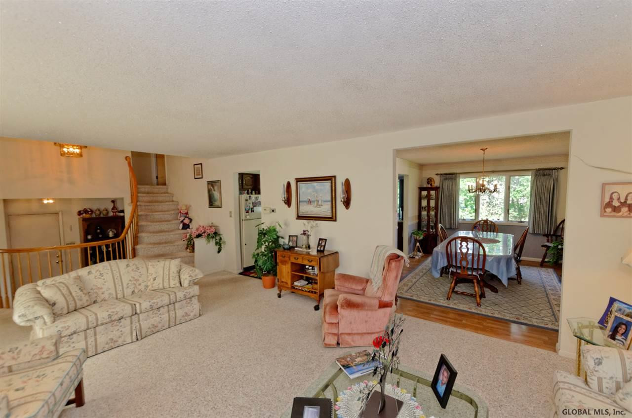 717 Pearse Road Niskayuna, NY 12309 - Photo 8 of 24 Photo 8