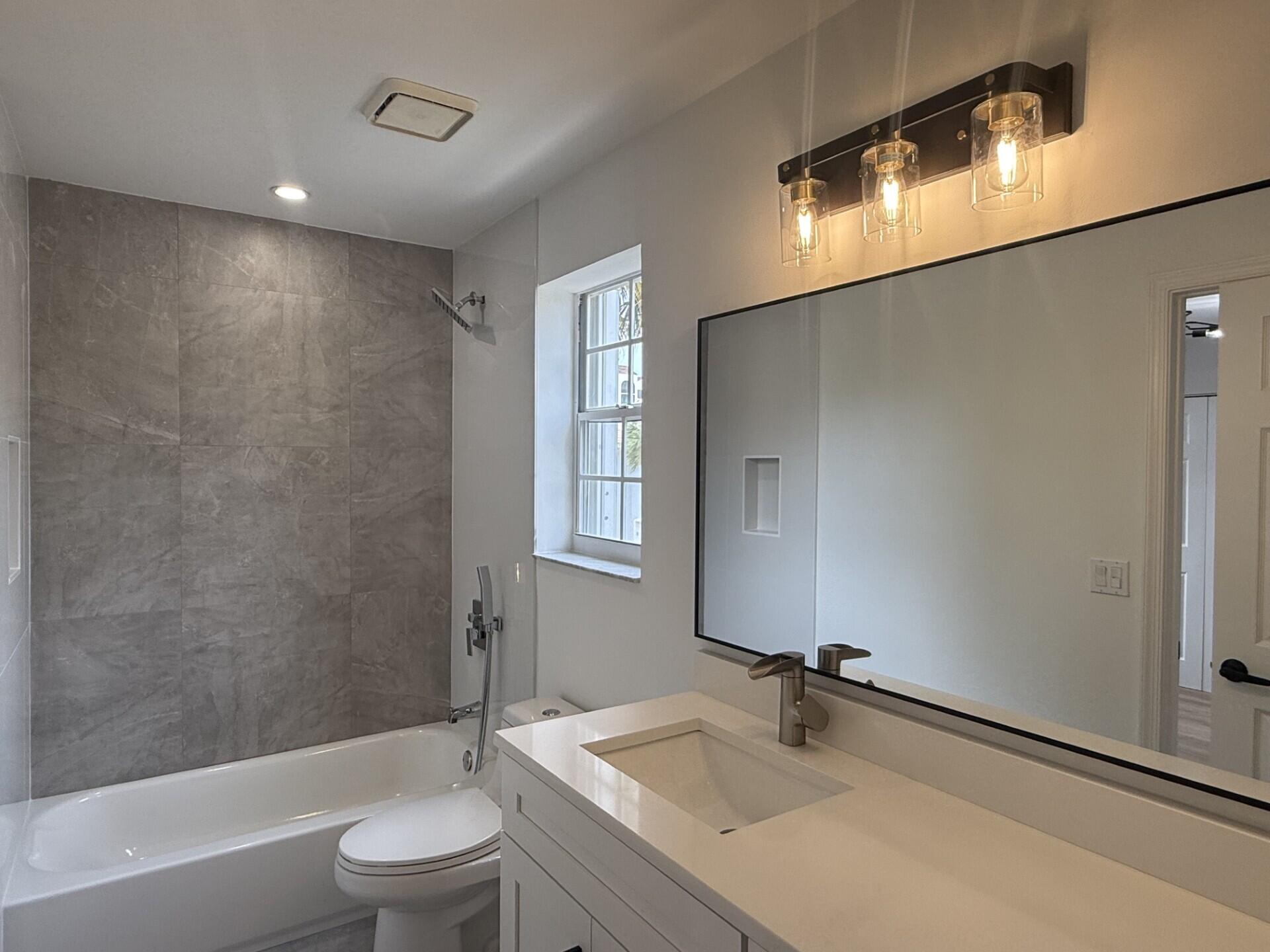 7218 Panache Way Boca Raton, FL 33433 - Photo 19 of 24 Second Bathroom