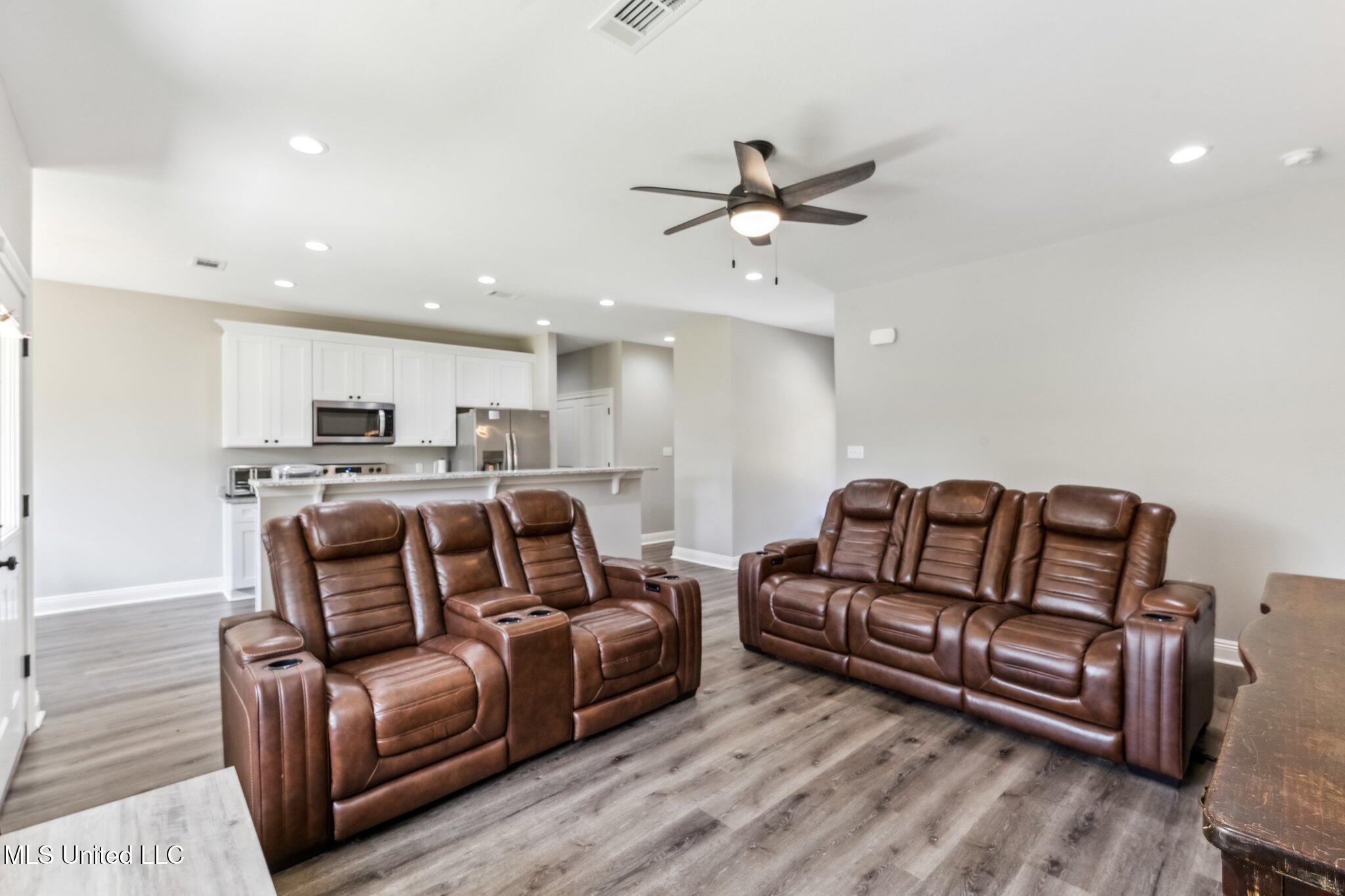 11 Hammock Road Carriere, MS 39426 - Photo 3 of 16 006