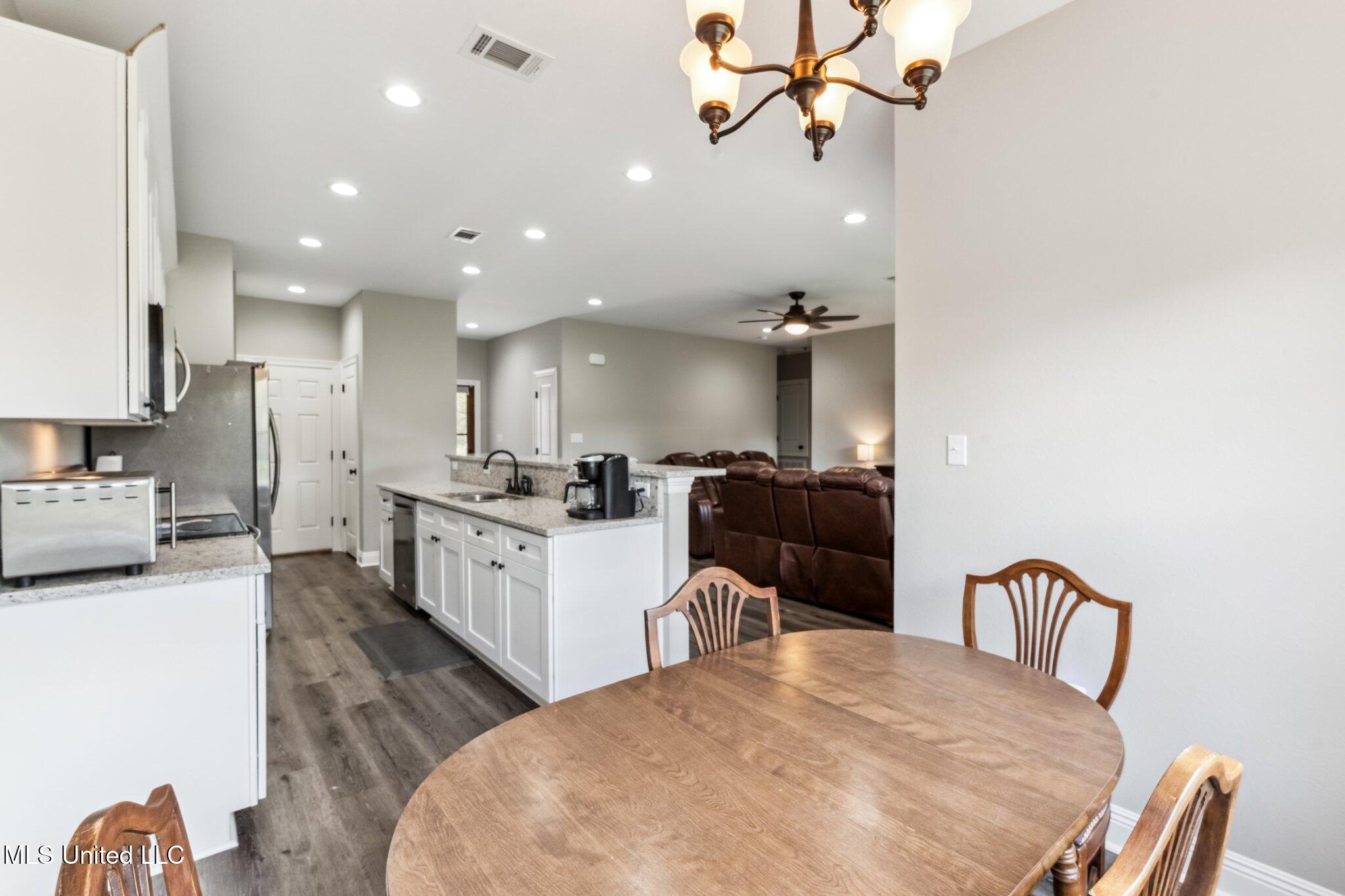 11 Hammock Road Carriere, MS 39426 - Photo 6 of 16 009