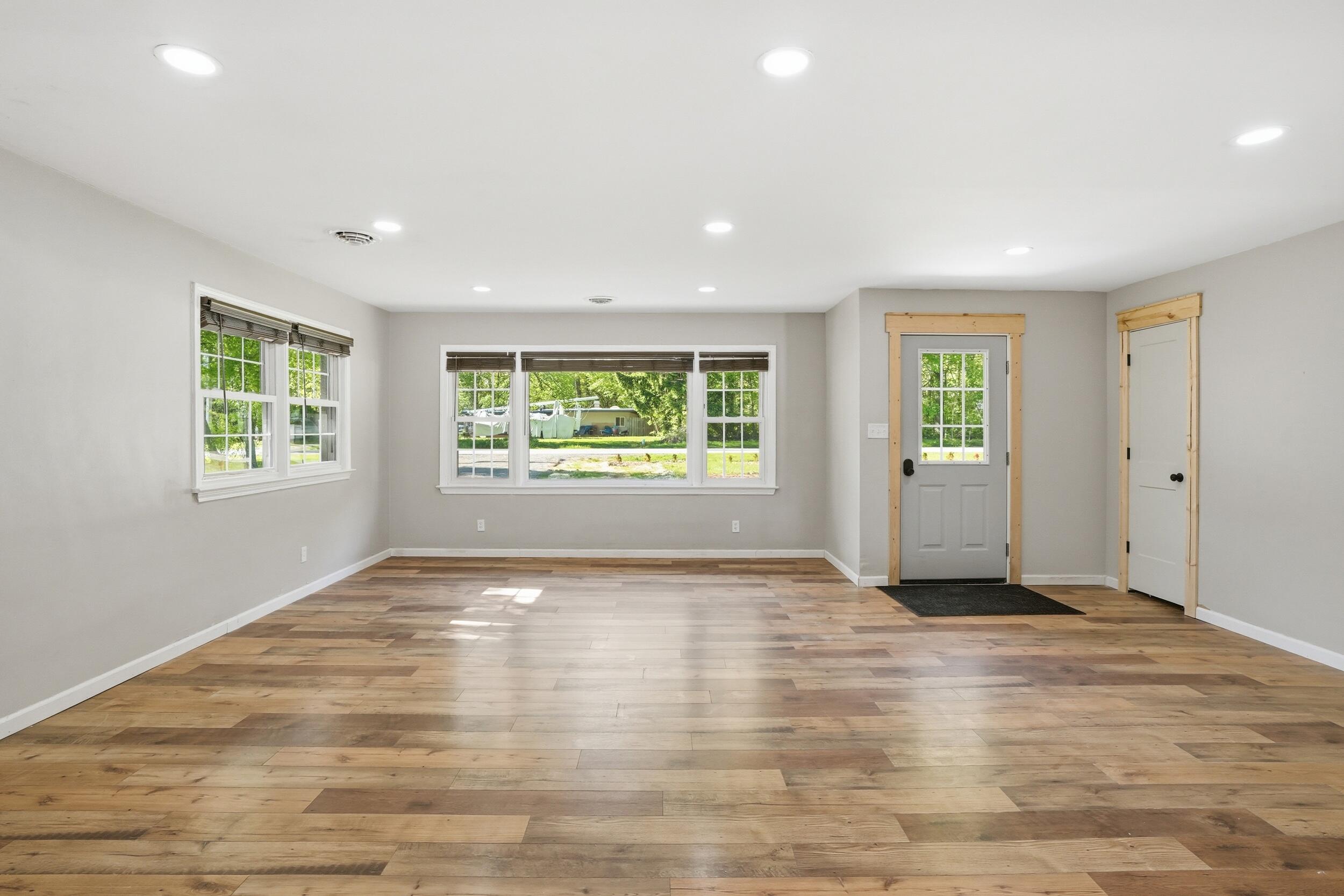 590 East Oak Hill Road Chesterton, IN 46304 - Photo 9 of 31 2500x1667