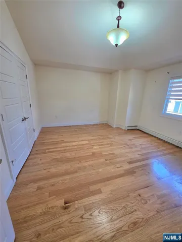 $5,200 | 25 East Edsall Avenue, Unit A, Palisades Park, NJ 07650