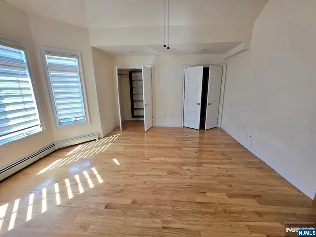 $5,200 | 25 East Edsall Avenue, Unit A, Palisades Park, NJ 07650