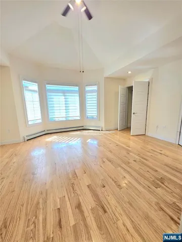 $5,200 | 25 East Edsall Avenue, Unit A, Palisades Park, NJ 07650