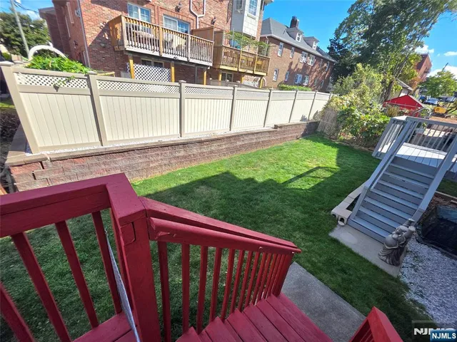 $5,200 | 25 East Edsall Avenue, Unit A, Palisades Park, NJ 07650