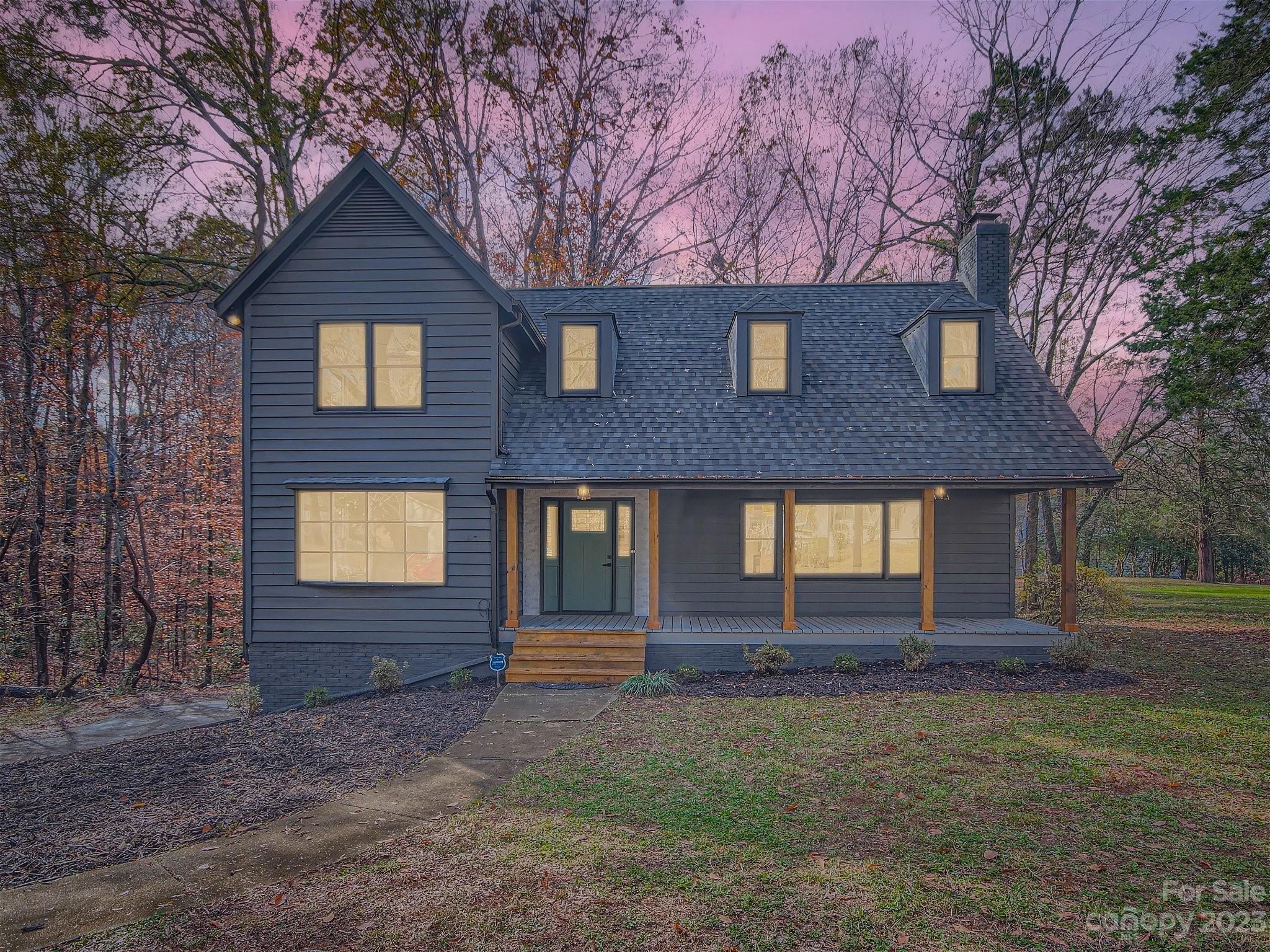 7201 Leaves Lane Charlotte, NC 28213 - Photo 1 of 29 a house view with a yard