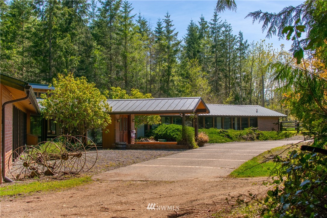 1653 Township Line Road Port Angeles, WA 98362 - Photo 3 of 25