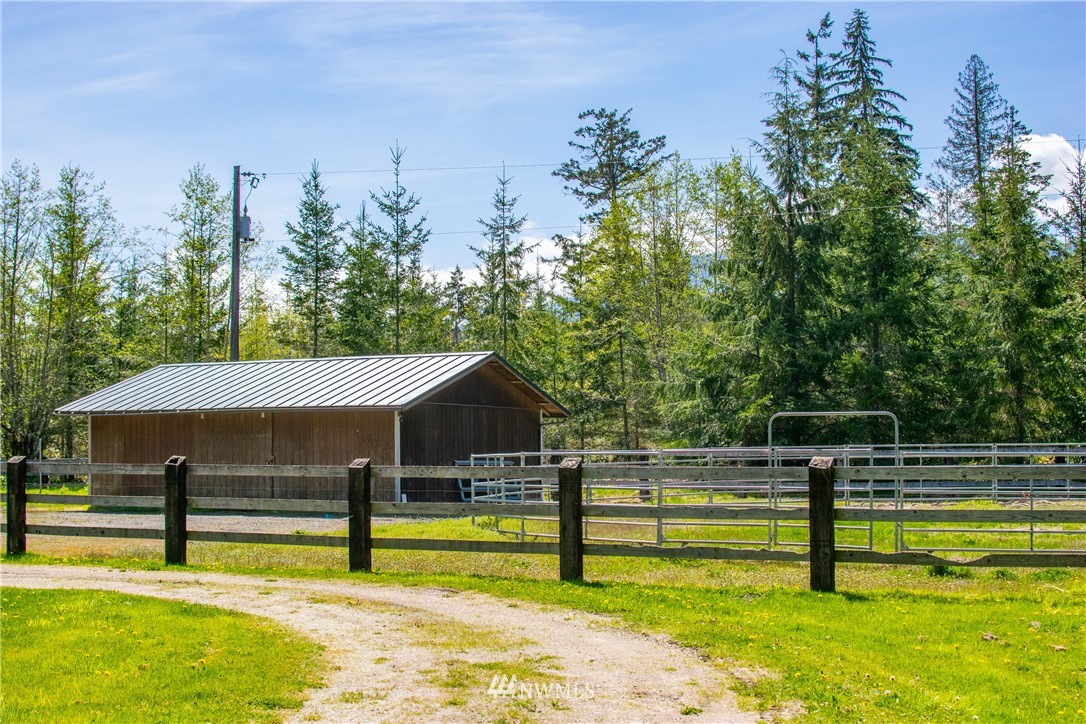 1653 Township Line Road Port Angeles, WA 98362 - Photo 4 of 25