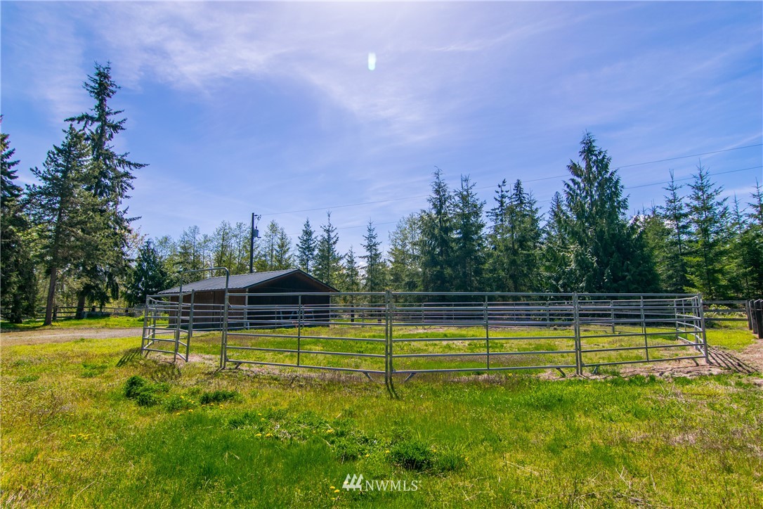 1653 Township Line Road Port Angeles, WA 98362 - Photo 5 of 25