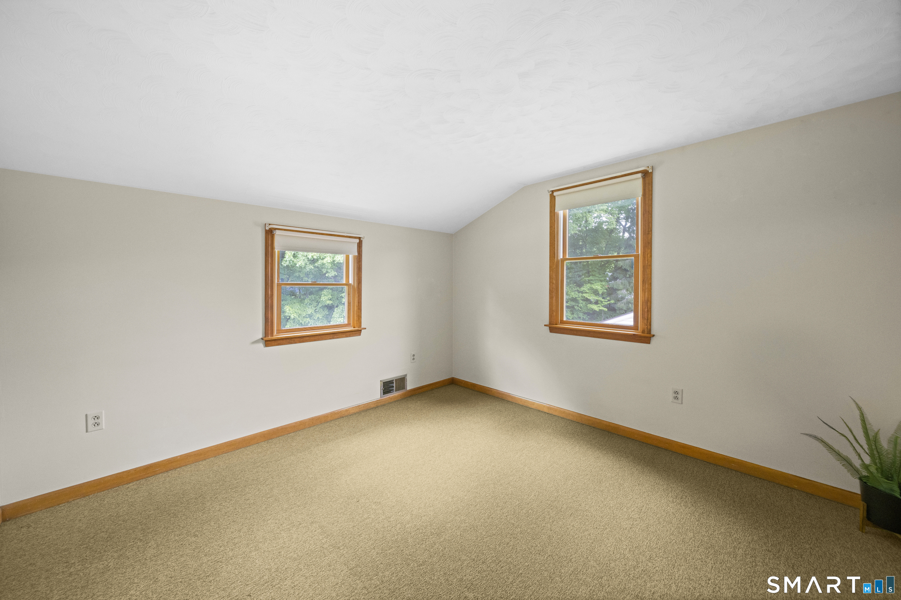 6 Cartier Road Enfield, CT 06082 - Photo 22 of 40 an empty room with windows