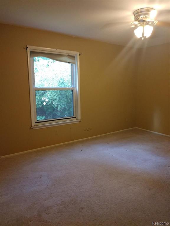 519 East University Drive, Unit 1408 Rochester, MI 48307 - Photo 12 of 18