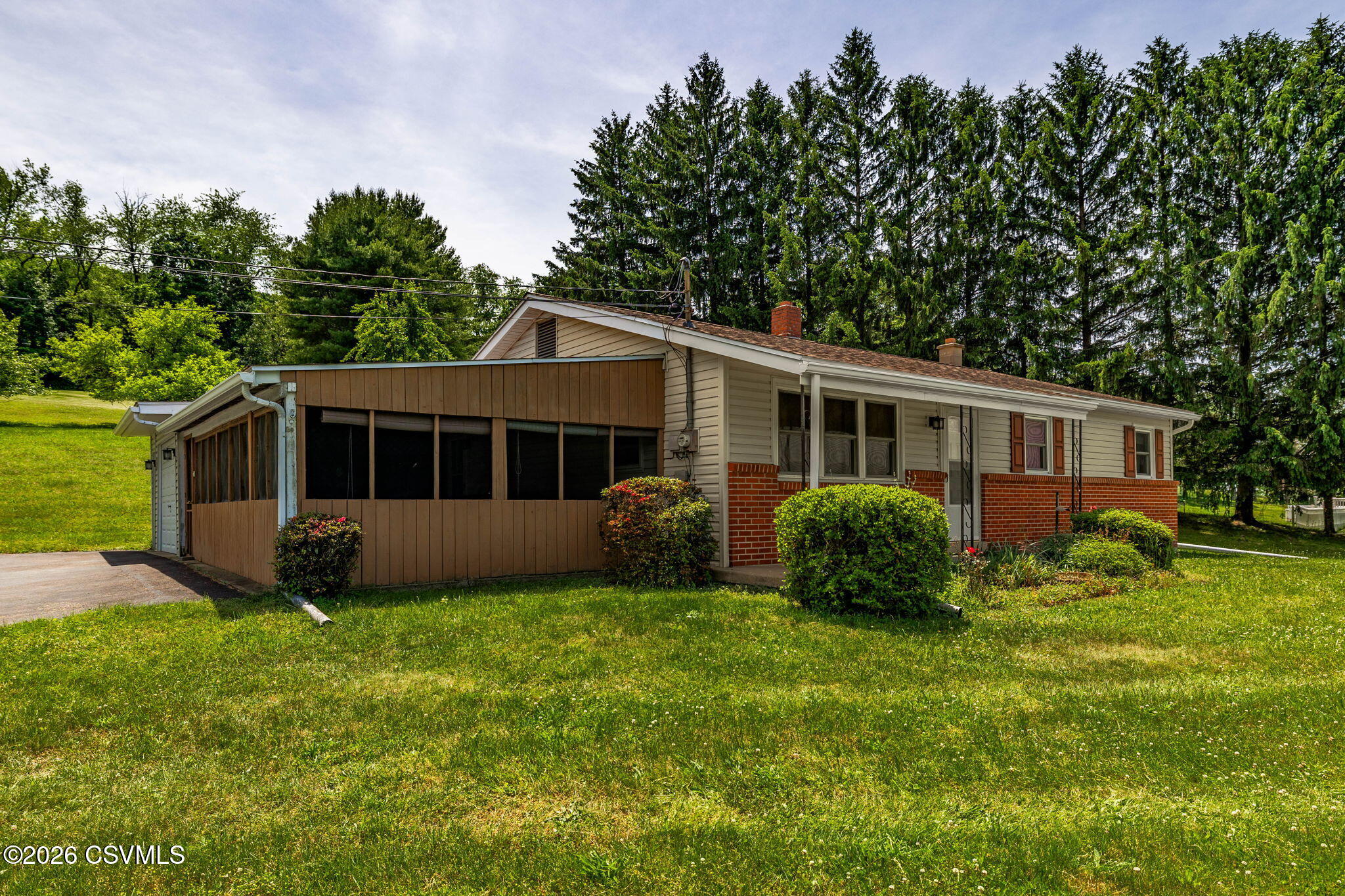 132 Ridge Drive Danville, PA 17821 - Photo 3 of 32