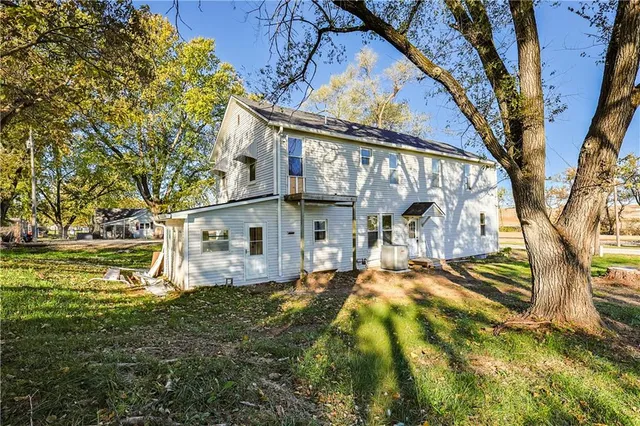 $295,000 | 5910 Easton Road, St. Joseph, MO 64507