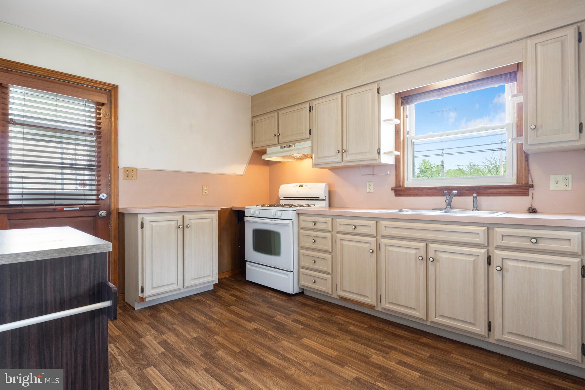 2814 Carlisle Road York, PA 17408 - Photo 15 of 38 Gallery Image 15