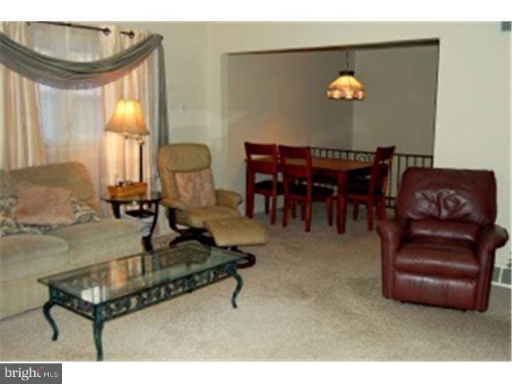1591 Nathaniel Mitchell Road Dover, DE 19904 - Photo 3 of 9 Family Room