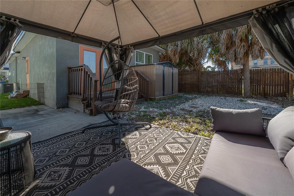 2341 West Chestnut Street Tampa, FL 33607 - Photo 38 of 42 a view of a couches in the patio