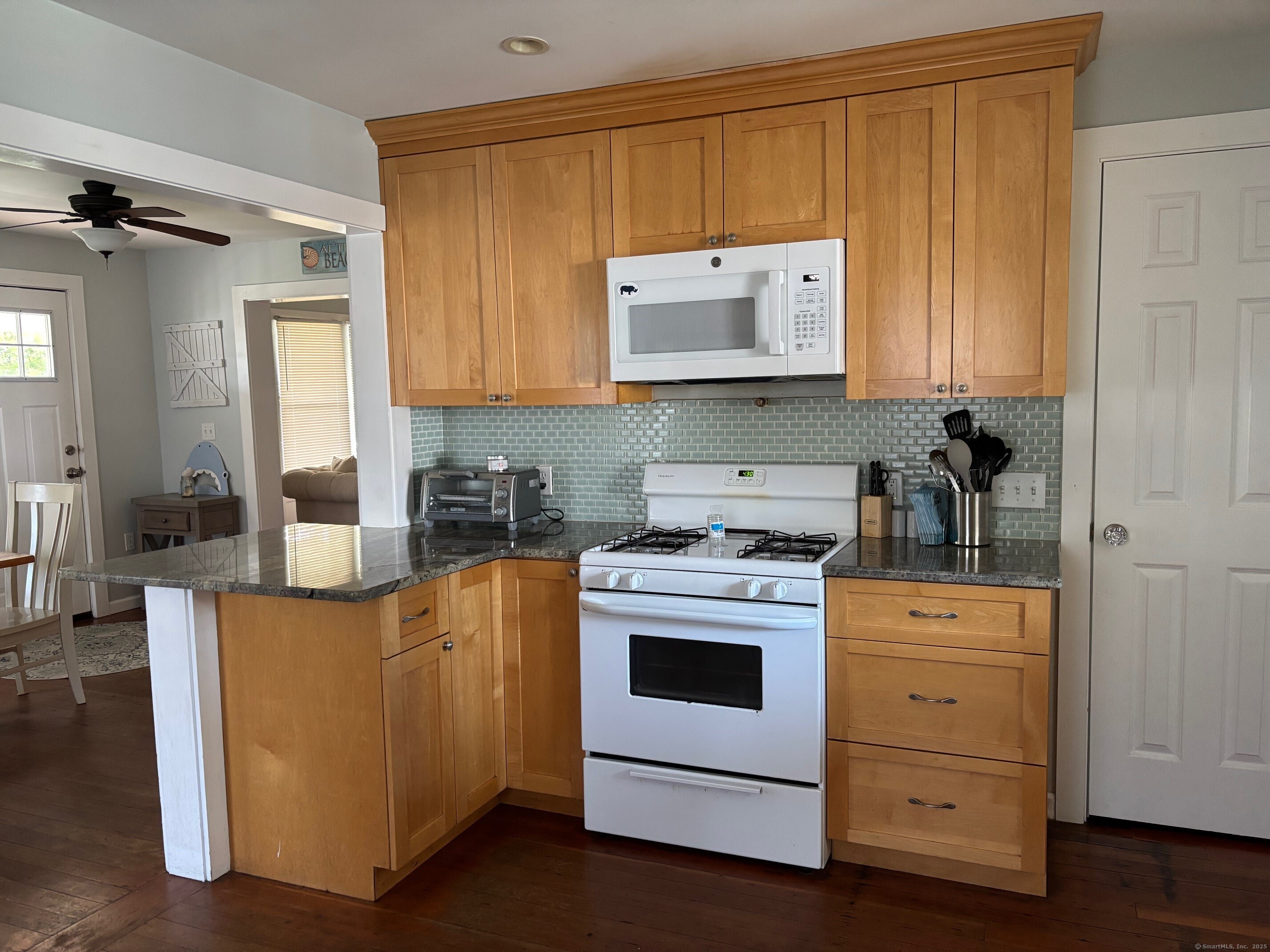 799 Rowland Road Fairfield, CT 06824 - Photo 15 of 15