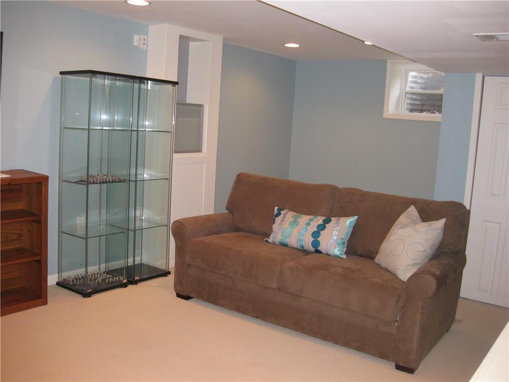 8478 Ridgemont Road Pittsburgh, PA 15237 - Photo 11 of 15 Gallery Image 11