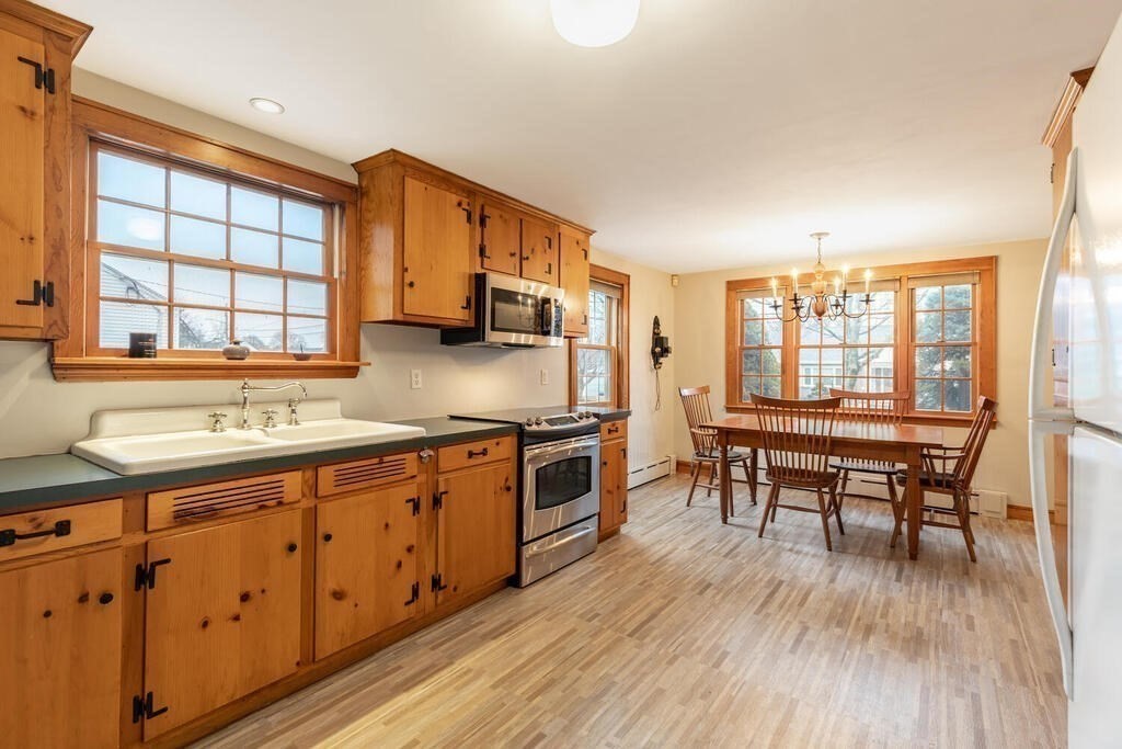 6 Girard Road Stoneham, MA 02180 - Photo 11 of 28 Gallery Image 11