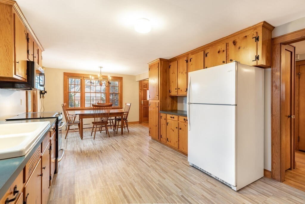 6 Girard Road Stoneham, MA 02180 - Photo 10 of 28 Gallery Image 10