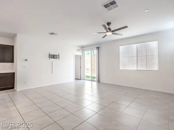 $2,800 | 6130 Sinks Canyon Avenue, Las Vegas, NV 89130