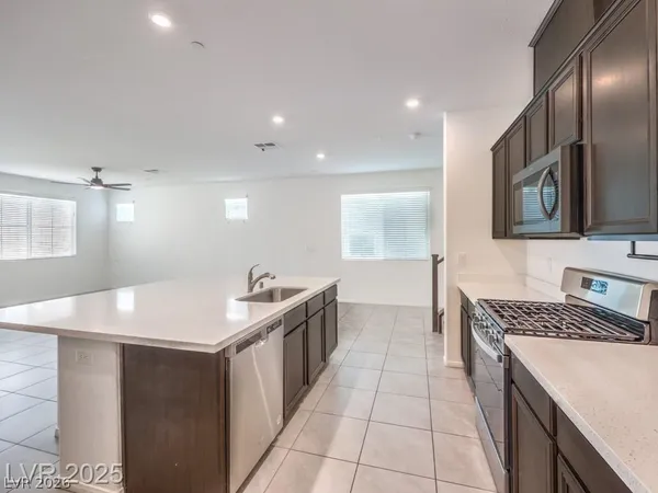 $2,800 | 6130 Sinks Canyon Avenue, Las Vegas, NV 89130