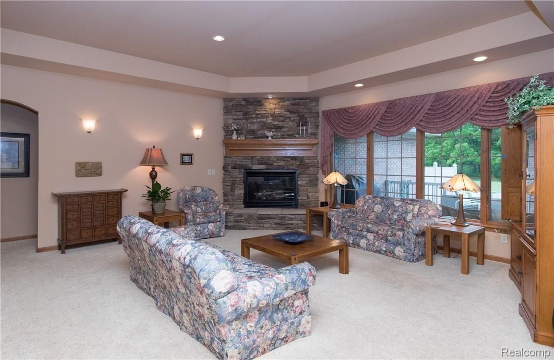 5152 Hidden Ridge Road Metamora, MI 48455 - Photo 13 of 74 Family Room
