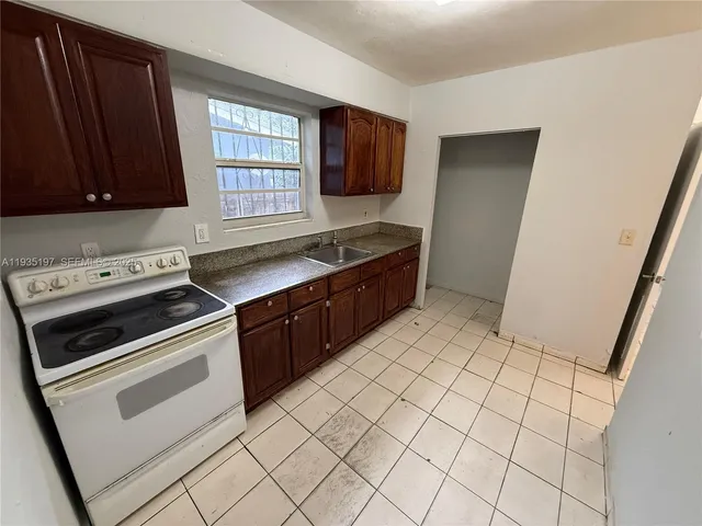 $2,600 | 8203 Northwest 5th Court, Unit 8203, Miami, FL 33150