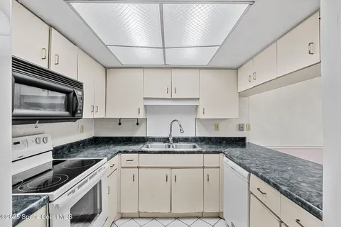 $145,000 | 100 Canebreakers Drive, Unit 208, Cocoa, FL 32927