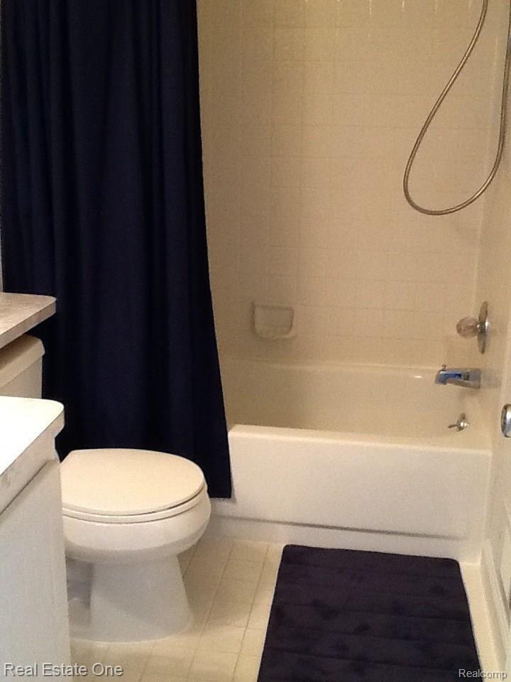 44925 Rector Drive Canton, MI 48188 - Photo 41 of 45 Upstairs full bath