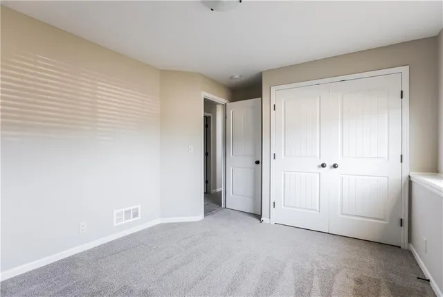 $2,405 | 1405 Northwest High View Drive, Grain Valley, MO 64029