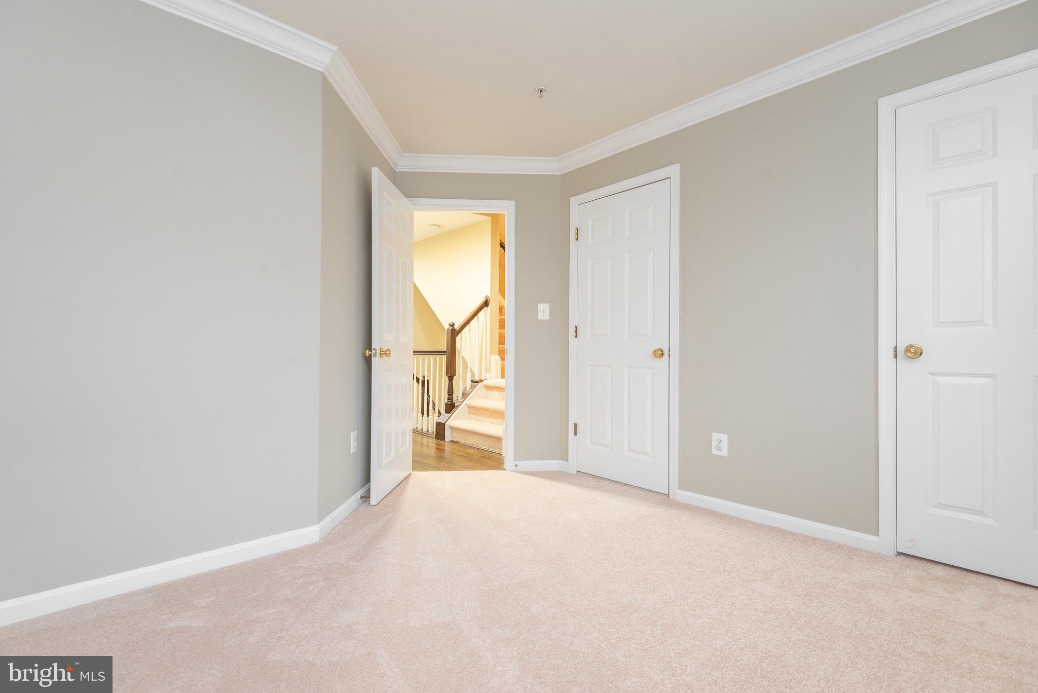 12096 Kinsley Place Reston, VA 20190 - Photo 23 of 28