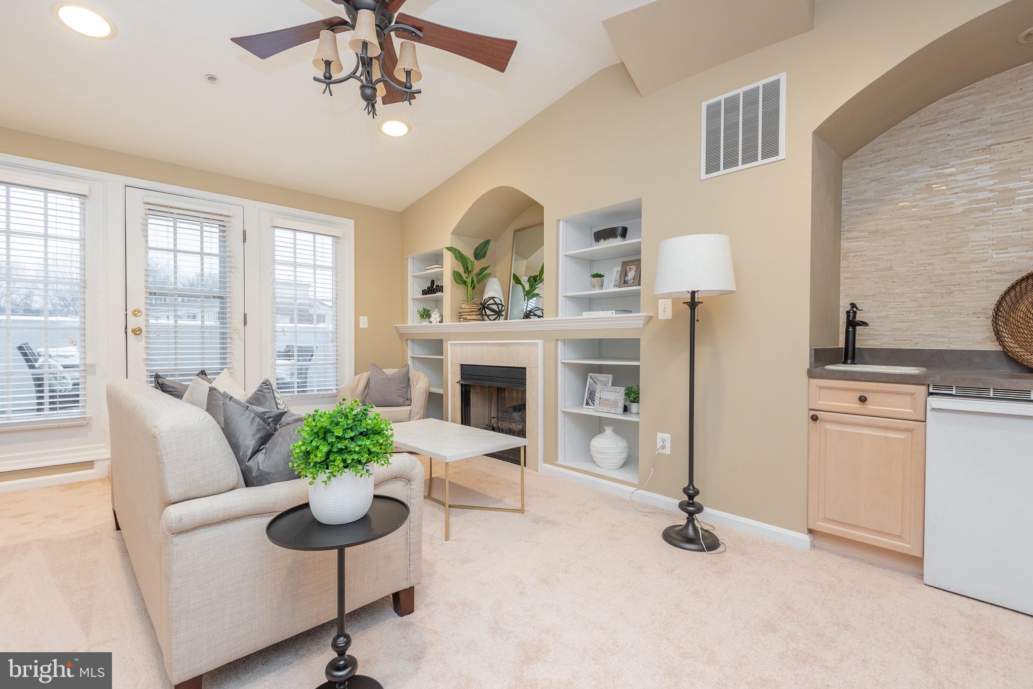 12096 Kinsley Place Reston, VA 20190 - Photo 26 of 28 Upstairs loft