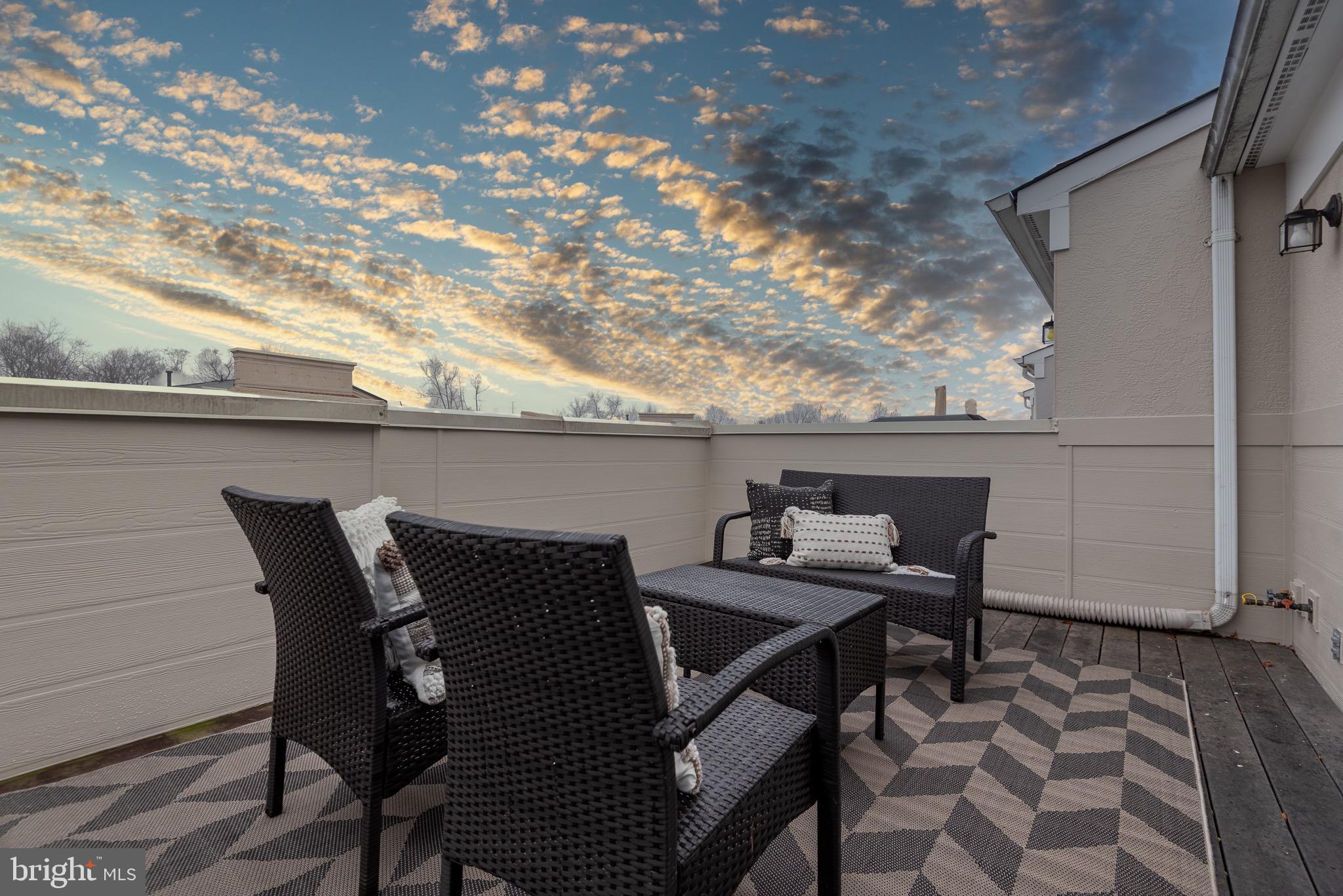 12096 Kinsley Place Reston, VA 20190 - Photo 28 of 28 Spacious fourth floor balcony