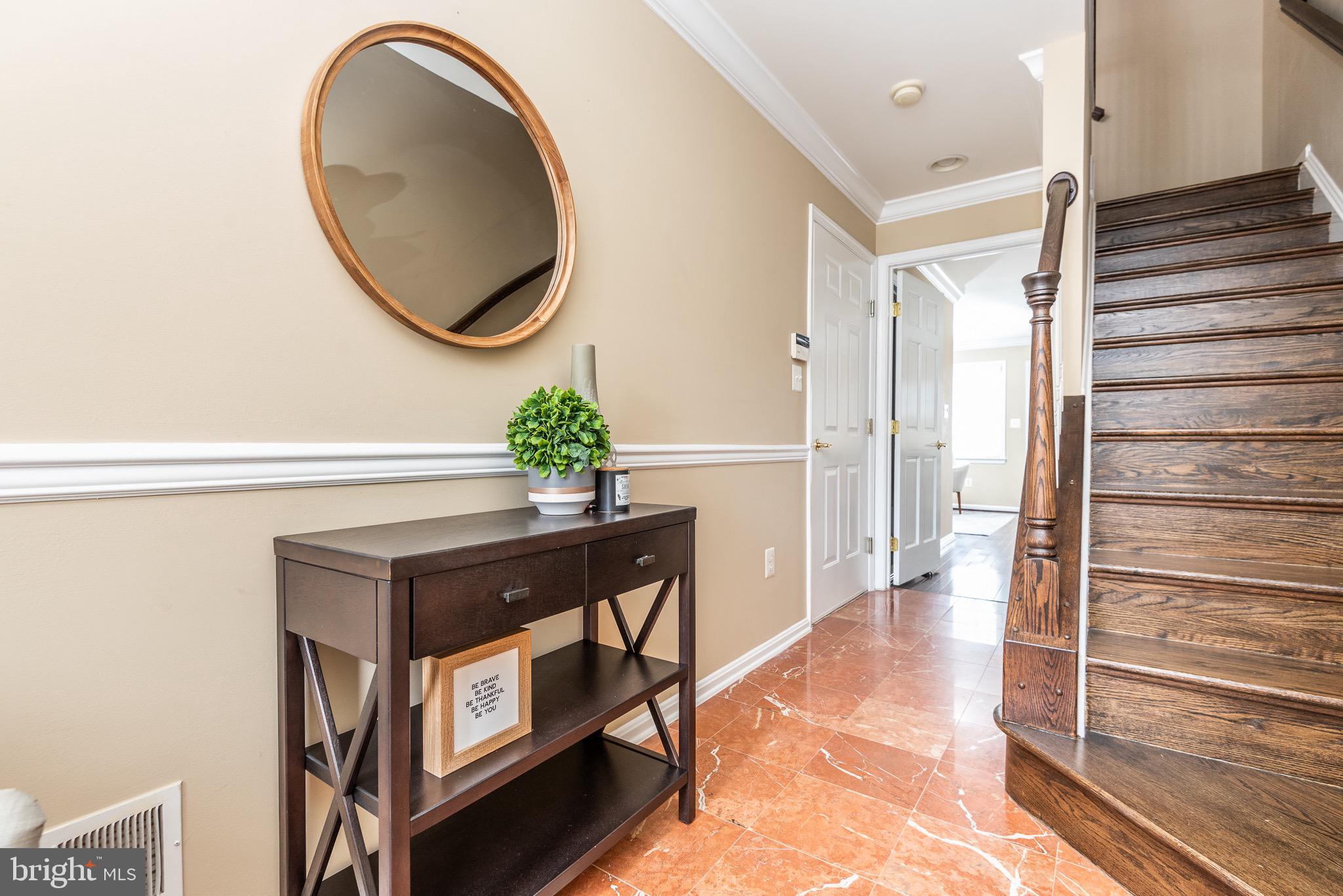 12096 Kinsley Place Reston, VA 20190 - Photo 4 of 28 Foyer