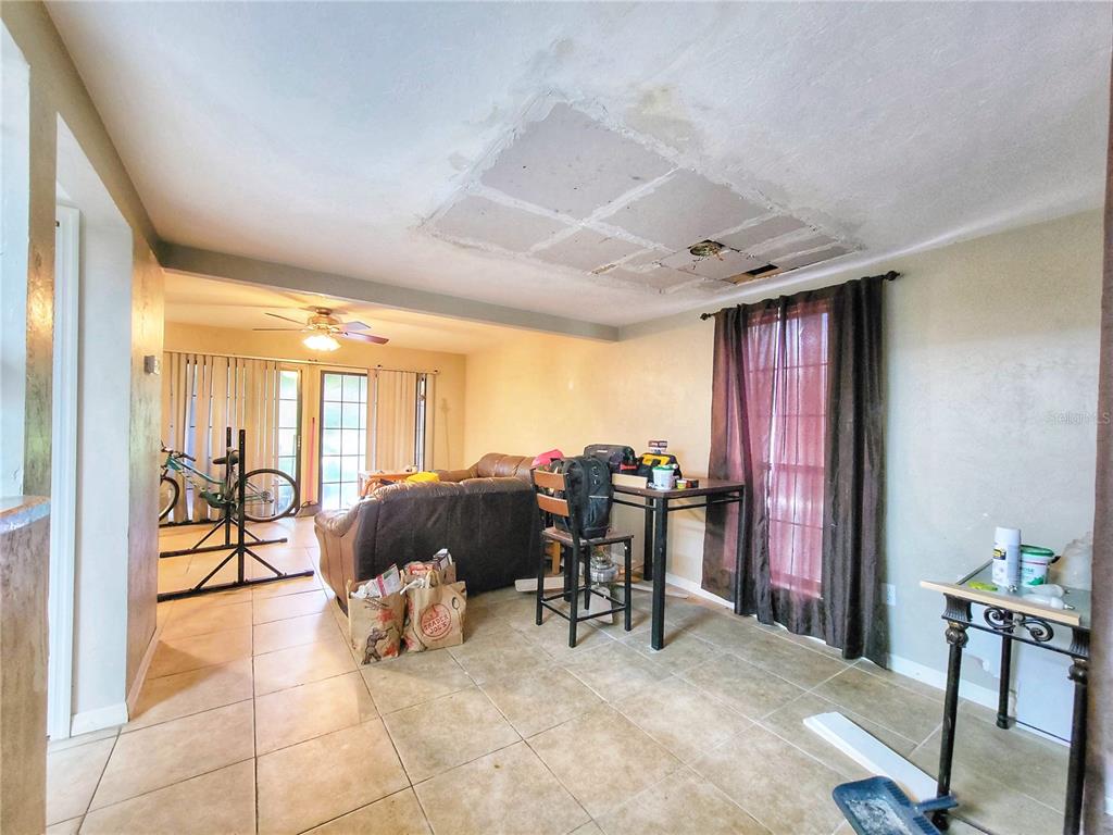 931 Southwest 57 Terrace Gainesville, FL 32607 - Photo 4 of 29 Gallery Image 4