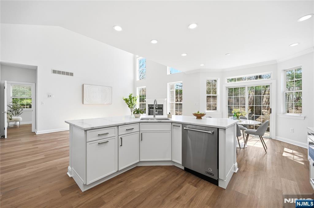 90 Glen Rock Road, Unit 116 Cedar Grove, NJ 07009 - Photo 12 of 49